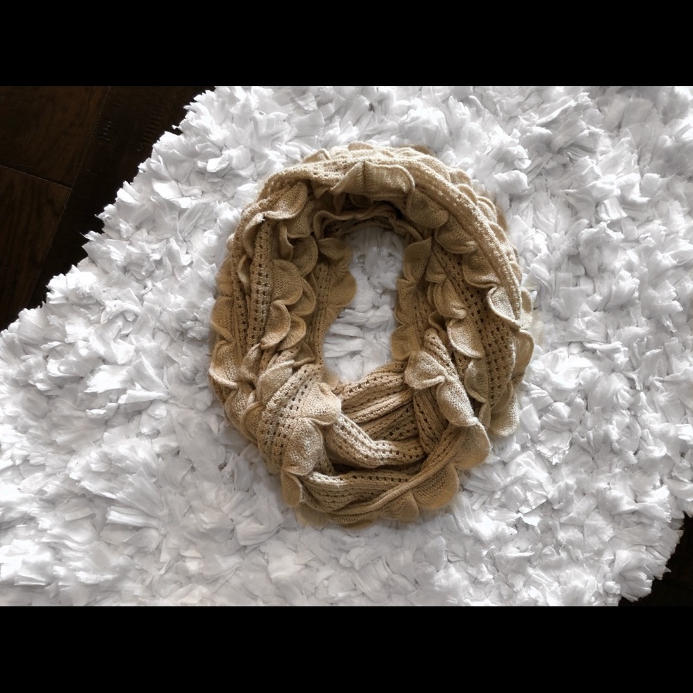 🍁NEW🍁 Taleen Infinity Scarf